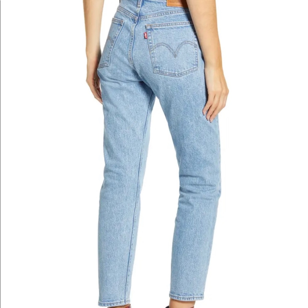Levi’s Wedgie Fit Ankle Women's Jeans in Tango Talks